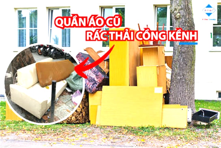 Bốc xà bần lên xe tại Đà Nẵng