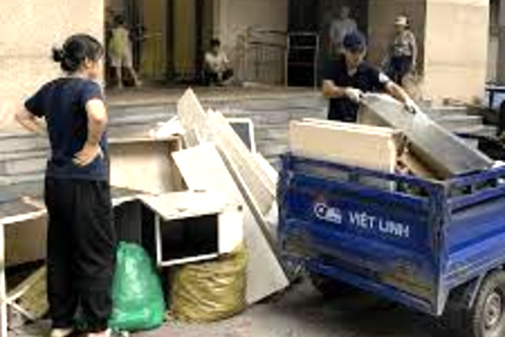 Xe chở xà bần tại Đà Nẵng