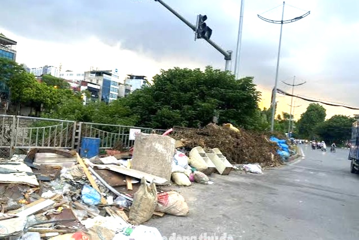 Xe thu gom rác cồng kềnh Đà Nẵng