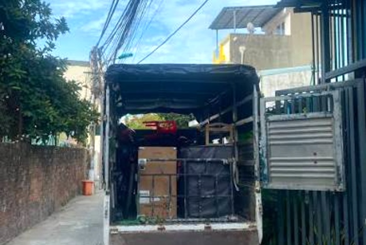 Đóng thùng trước khi chuyển nhà