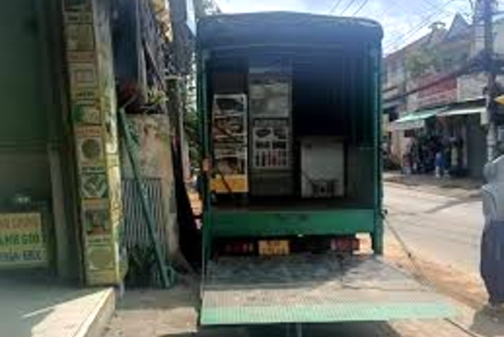Hàng hỏng dọc đường ai đền