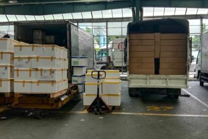 Thuê xe tải 2.5 tấn đi Đà Nẵng chờ xếp đồ lên xe