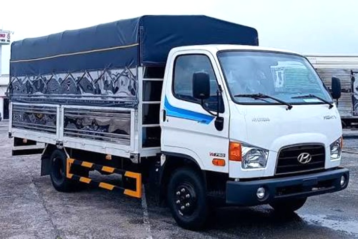 Đồ đạc đã đóng thùng chờ bốc lên xe chuyển nhà TPHCM đi Kiên Giang